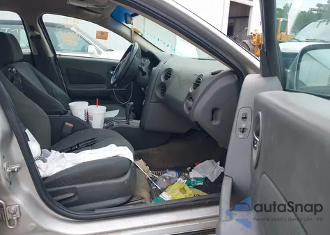 2004 Pontiac Grand Prix Gt2 from USA, damaged, VIN 2G2WS522041130844